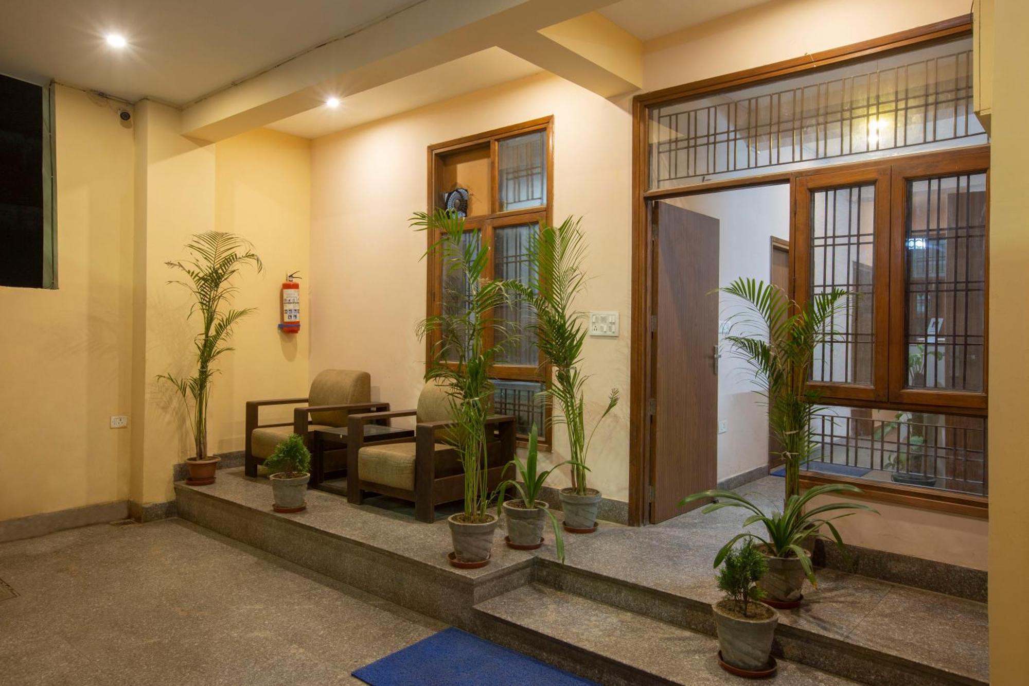 Hotel Ginger Palace - Corporate Hotel Noida Sector 62 Dış mekan fotoğraf